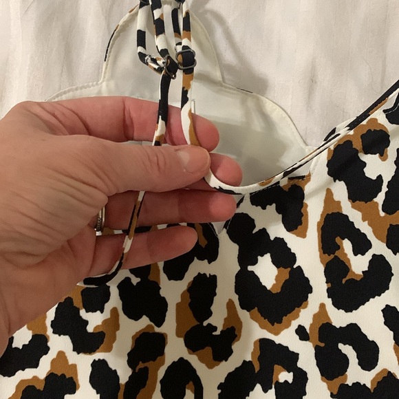 Animal print adjustable strap top - Picture 2 of 7